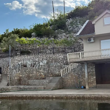 Guest house Skadar Paradise *